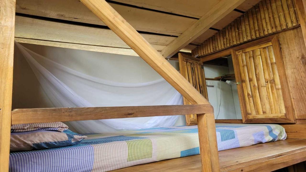 Хостел Roots Family Puerto Viejo de Talamanca Екстер'єр фото